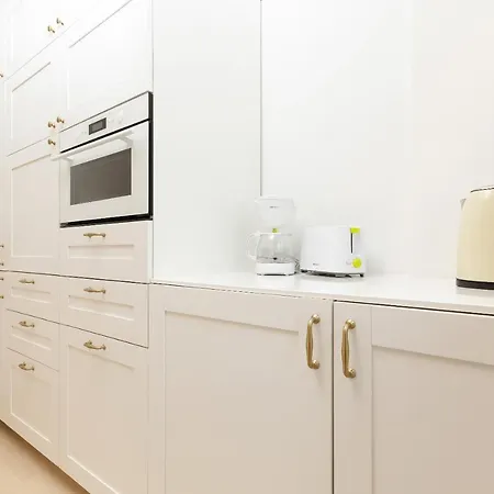 Laguna By Renters غدينيا